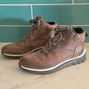 OTBT Brown High-Top Sneakers